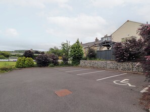Property grounds - Lakes View Apartment 3 (Carnforth)