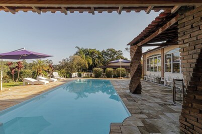 Ch Cara Tima Localiza o Piscina e Churrasqueira