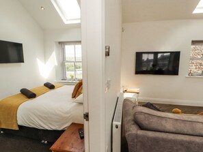 1 Schlafzimmer, individuell dekoriert, individuell eingerichtet