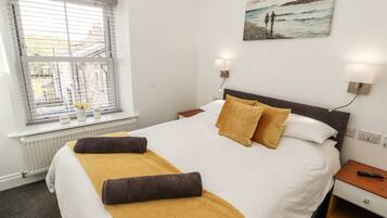 1 bedroom, individually decorated, individually furnished