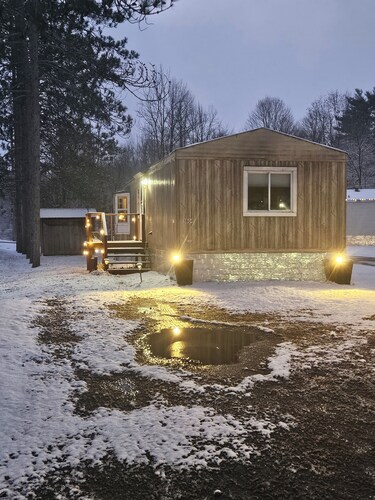 Charming 2-bedroom Country Side Retreat with WiFi in rural Fort Plain, NY area.