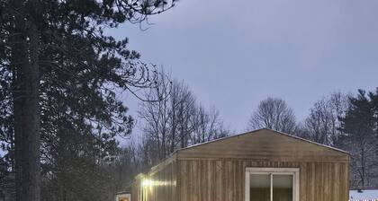 Charming 2-bedroom Country Side Retreat with WiFi in rural Fort Plain, NY area.