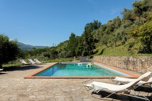 Piscine extérieure