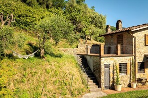 Exterior - Dream villa in Tuscany with pool, stunning views and its own church (Pescia)