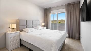 2 chambres, fer et planche Ă repasser, Wi-Fi, draps fournis