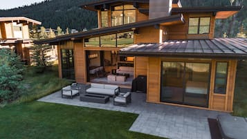 Five Bedroom - Caddis Cabin | Premium bedding, down comforters, free wired internet, bed sheets