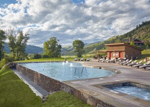 Seasonal outdoor pool, pool umbrellas, pool loungers - The Cabins At Snake River Sporting Club (Jackson)