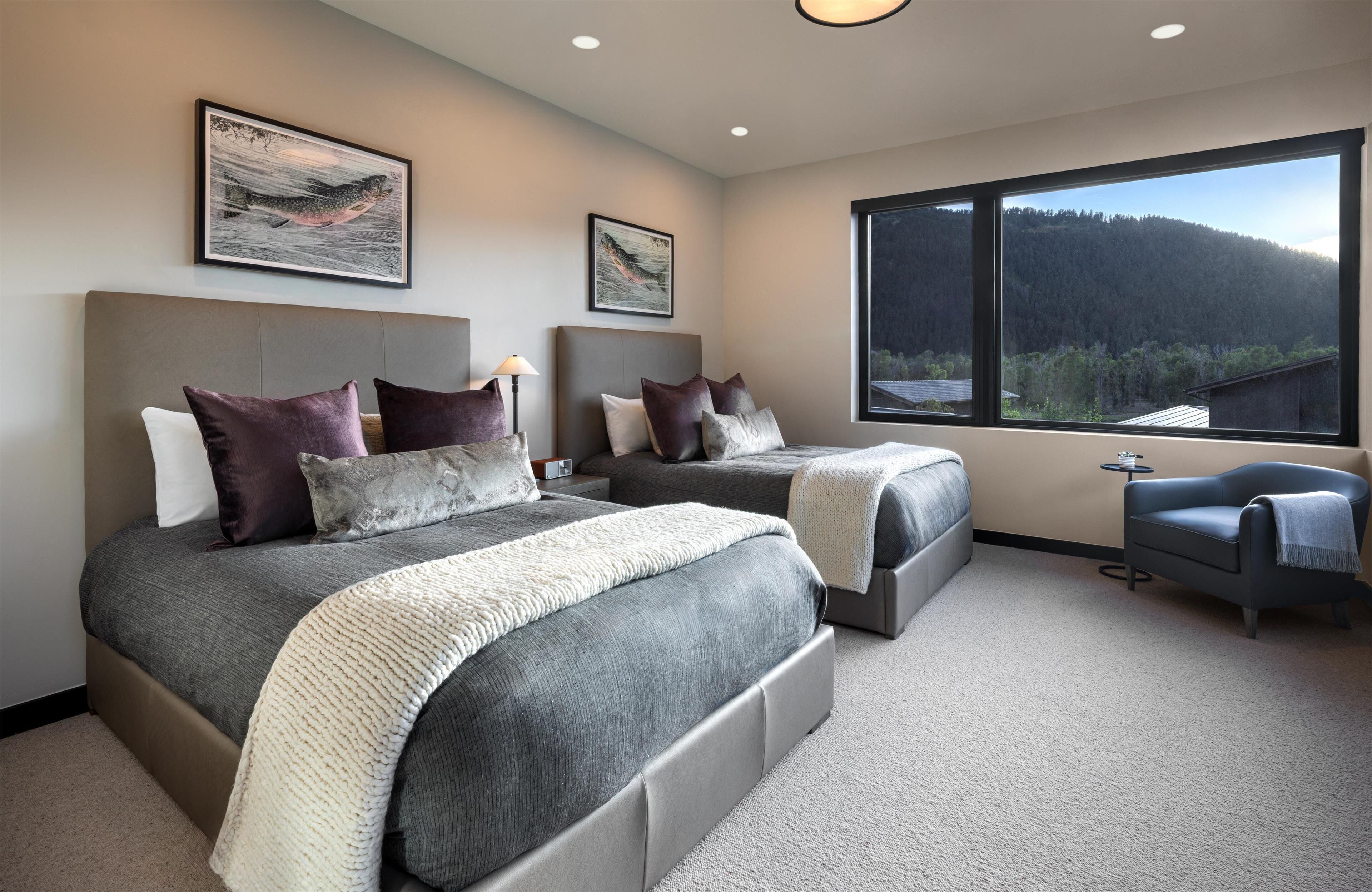 Premium bedding, down comforters, free wired internet, bed sheets