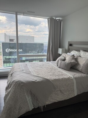 WiFi, bed sheets