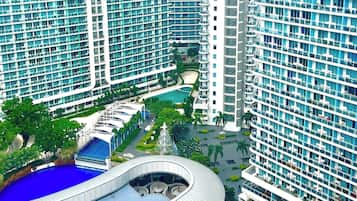 Condo, 1 Bedroom, Smoking | Pool