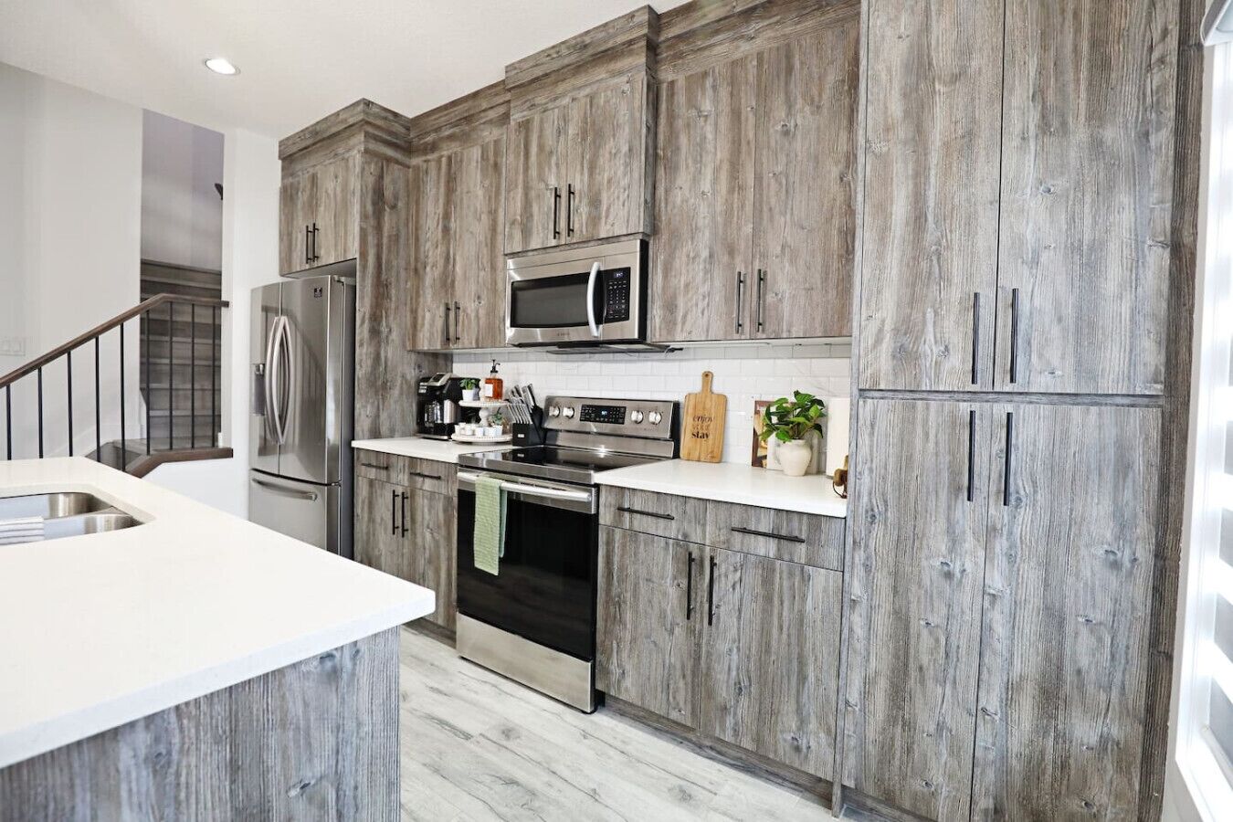 Refrigerador, microondas, horno, placa de cocina