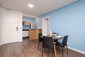 Apartment | Dining