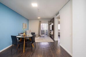 Dining - Suíte na Berrini by Conviva (Sao Paulo)