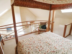 Cottage | 1 bedroom, individually decorated, individually furnished, free WiFi - The Dovecote (Fishguard)