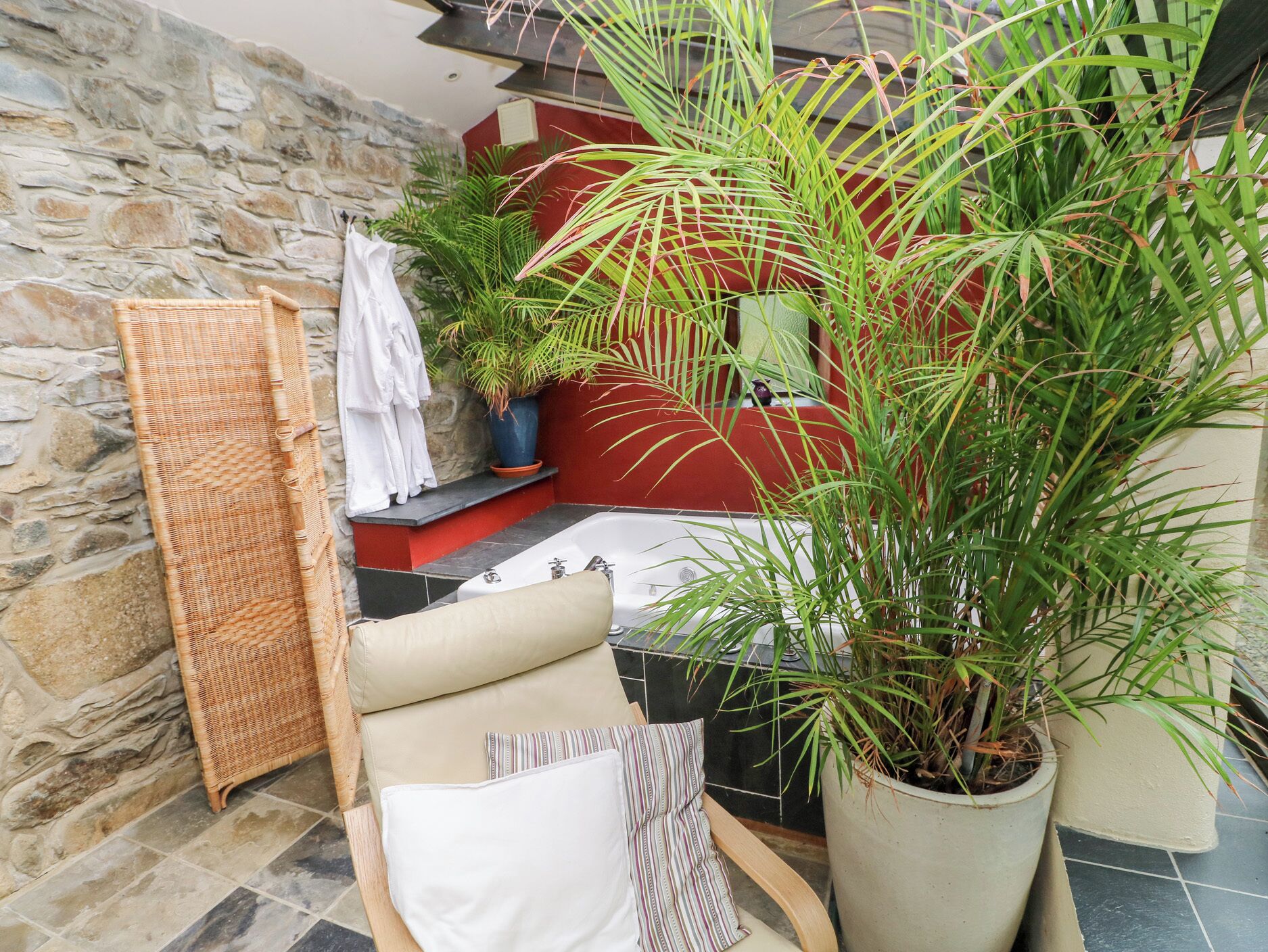Cottage | Property grounds