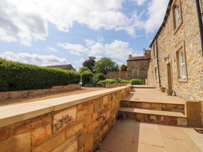 Property grounds - Rowan Tree Cottage (Skipton)
