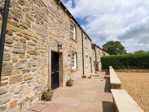 Exterior - Rose Tree Cottage (Skipton)