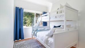 3 bedrooms, iron/ironing board, travel cot, free WiFi