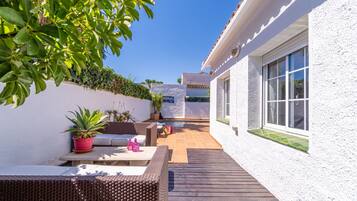 House | Terrace/patio