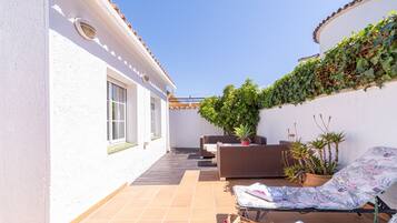 House | Terrace/patio