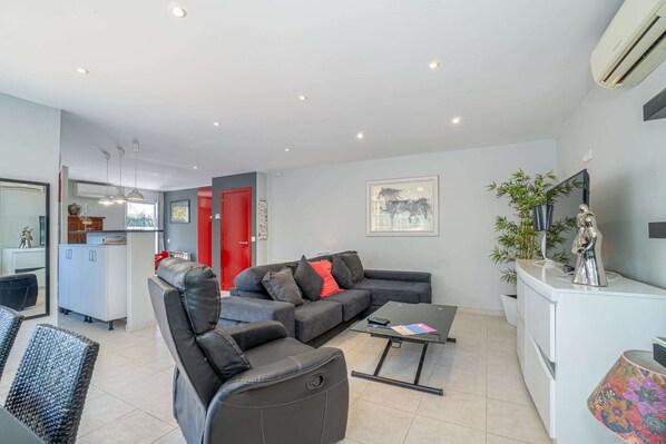 غرفة المعيشة