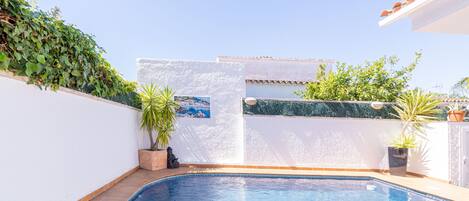 House | Pool | Indoor pool, outdoor pool