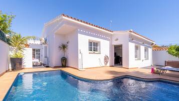 House | Pool | Indoor pool, outdoor pool