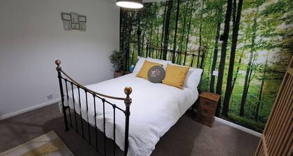 Robin's Nest, a Quiet Home From Home