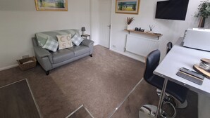 Unclassified image, 4 of 14, button - Robin's Nest, a Quiet Home From Home (Market Harborough)