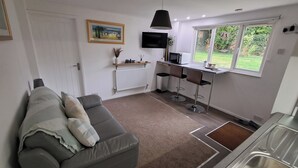 Unclassified image, 5 of 14, button - Robin's Nest, a Quiet Home From Home (Market Harborough)