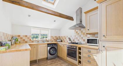 Host Stay Easton Meadows Holiday Cottage