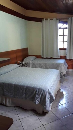 Comfort-Zimmer, 1 Schlafzimmer | Zimmersafe, kostenloses WLAN, Bettwäsche