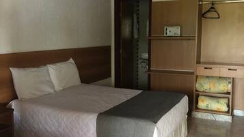 Standard Triple Room | In-room safe, free WiFi, bed sheets