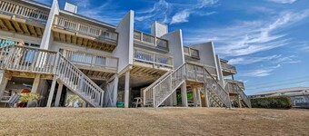 Sound Side Condo at Queen's Grant