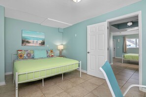 2 slaapkamers, een strijkplank/strijkijzer, wifi, beddengoed