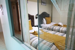 Quarto duplo clássico, varanda | Escrivaninha, Wi-Fi de cortesia