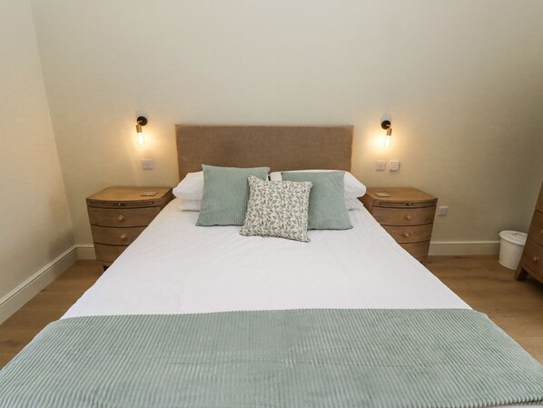 1 bedroom, individually decorated, individually furnished, free WiFi