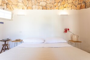 2 bedrooms, bed sheets