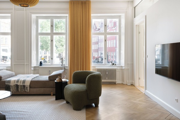 Superior Apartment, City View | Living area