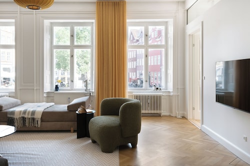 Former Dukes Residence - 4 bedrooms - 2 bathrooms