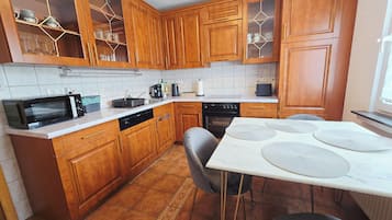 Microwave, oven, stovetop, dishwasher