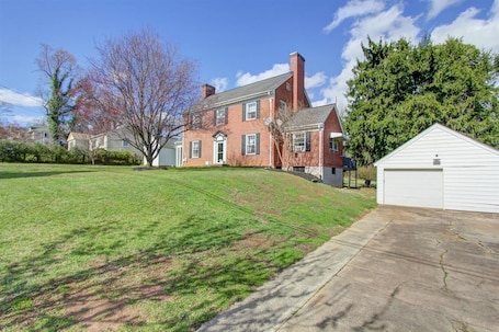 Exterior. Home Sweet Home #1 near Liberty University and Lynchburg Hospital