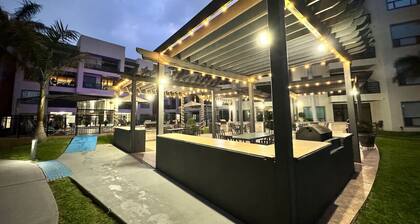 New & Cozy - Hot Jacuzzi 3BR Condo GREAT location