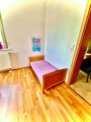 1 bedroom, free WiFi, bed sheets - FEWO Klöppel Auersbergblick (Eibenstock)