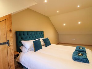 4 bedrooms, individually decorated, individually furnished, free WiFi