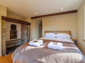 4 bedrooms, individually decorated, individually furnished, free WiFi