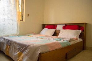 1 bedroom, iron/ironing board, WiFi, bed sheets