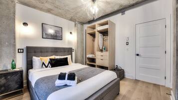 Fer et planche à repasser, Wi-Fi gratuit, draps fournis