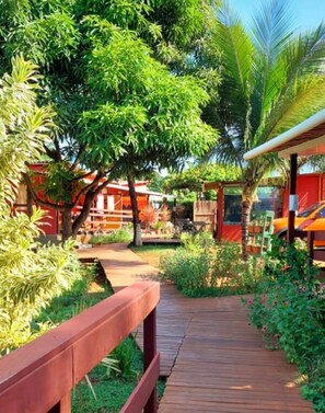 Deluxe-Suite, Balkon, Gartenblick | Terrasse/Patio