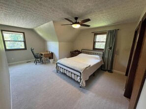 4 bedrooms, WiFi, bed sheets